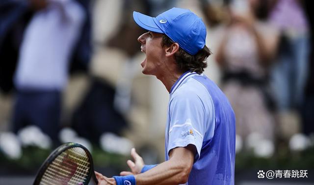 德国网球队爆冷美国网球队，梅德韦杰夫统治全场