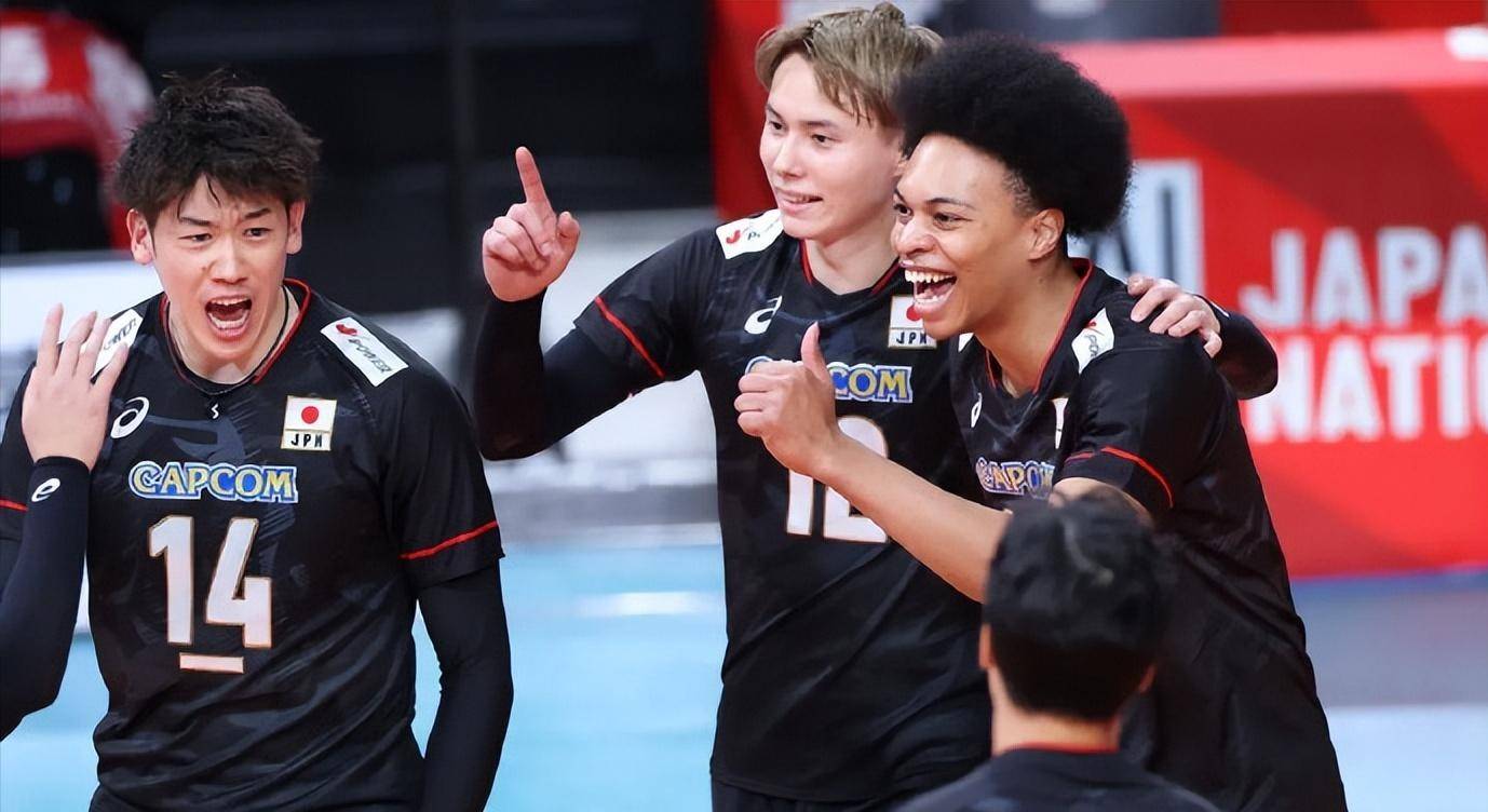 排球选手爆冷获胜,专家预测失准 排球选手爆冷获胜,专家预测失准