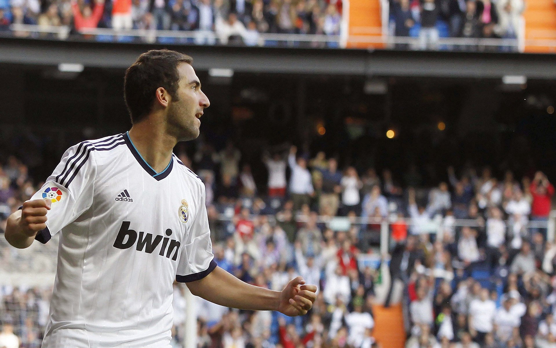 小贾伦封神之夜!黄蜂压哨绝杀老鹰,这记三分把亚特兰大投沉默了