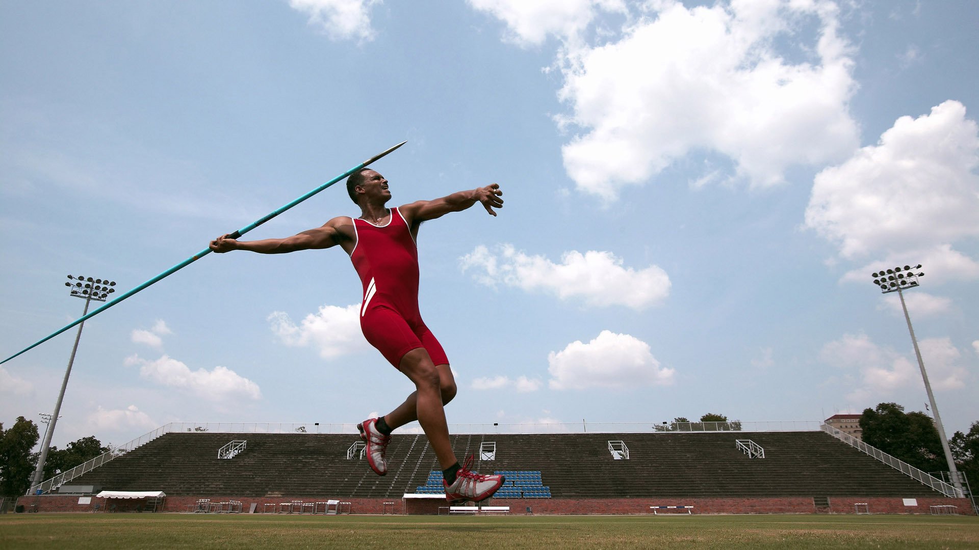 绿茵烽火映球场,NBA新王战旧主,当美加墨世界杯遇见森林狼血拼湖人
