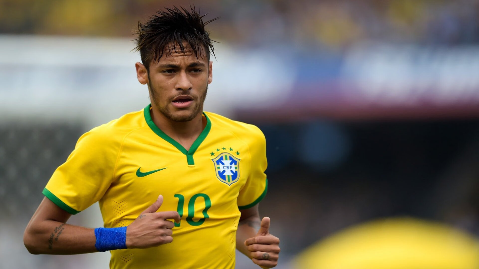 C罗天神下凡!马赛雨夜绝境逆转冰岛,巅峰对决诠释王者归来